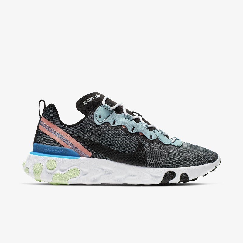 Nike react element clearance 55 black and pink